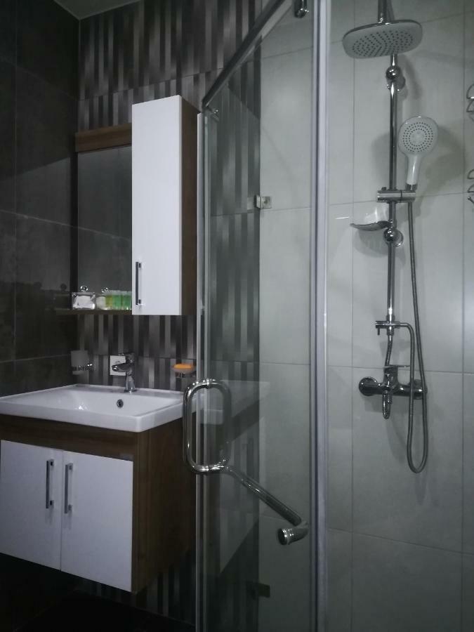 Apartament In Real Pealce In Batumi Esterno foto