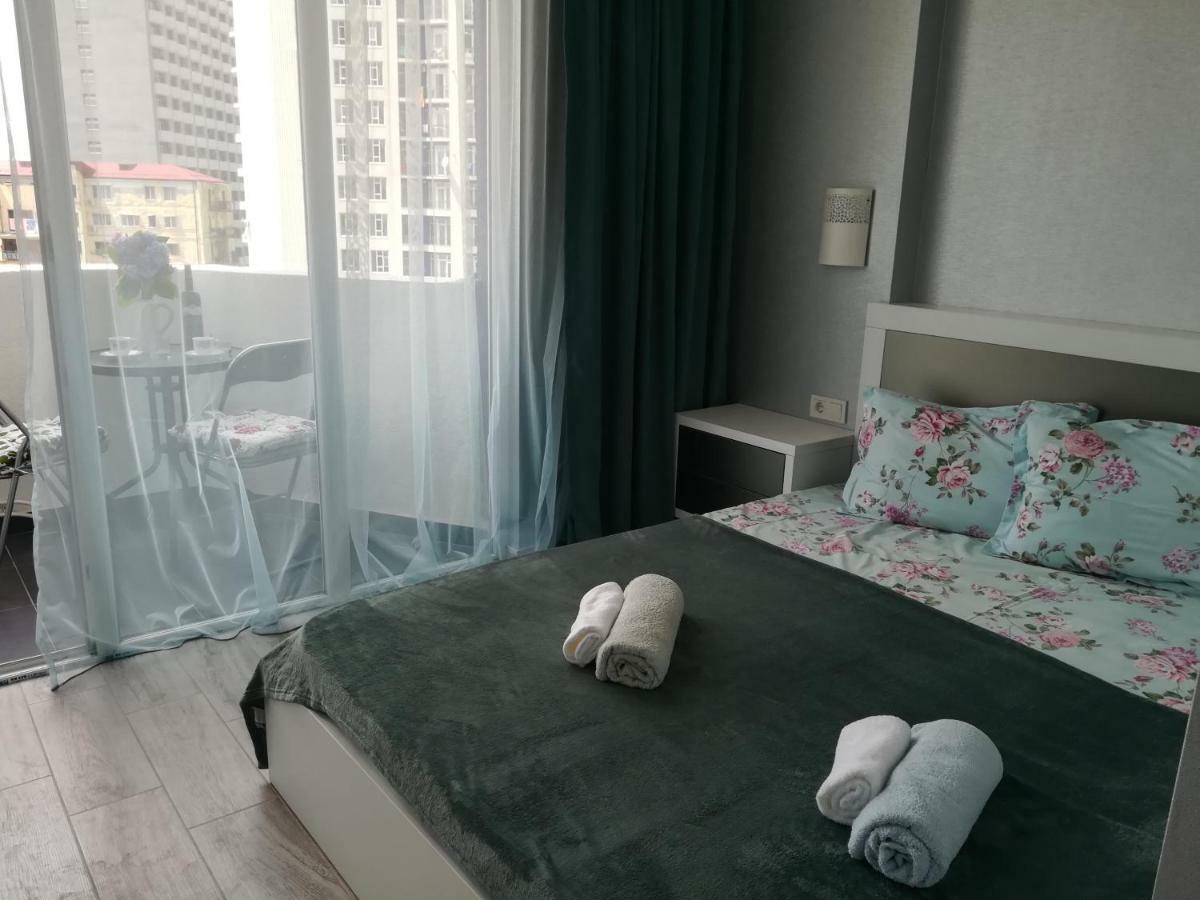 Apartament In Real Pealce In Batumi Esterno foto
