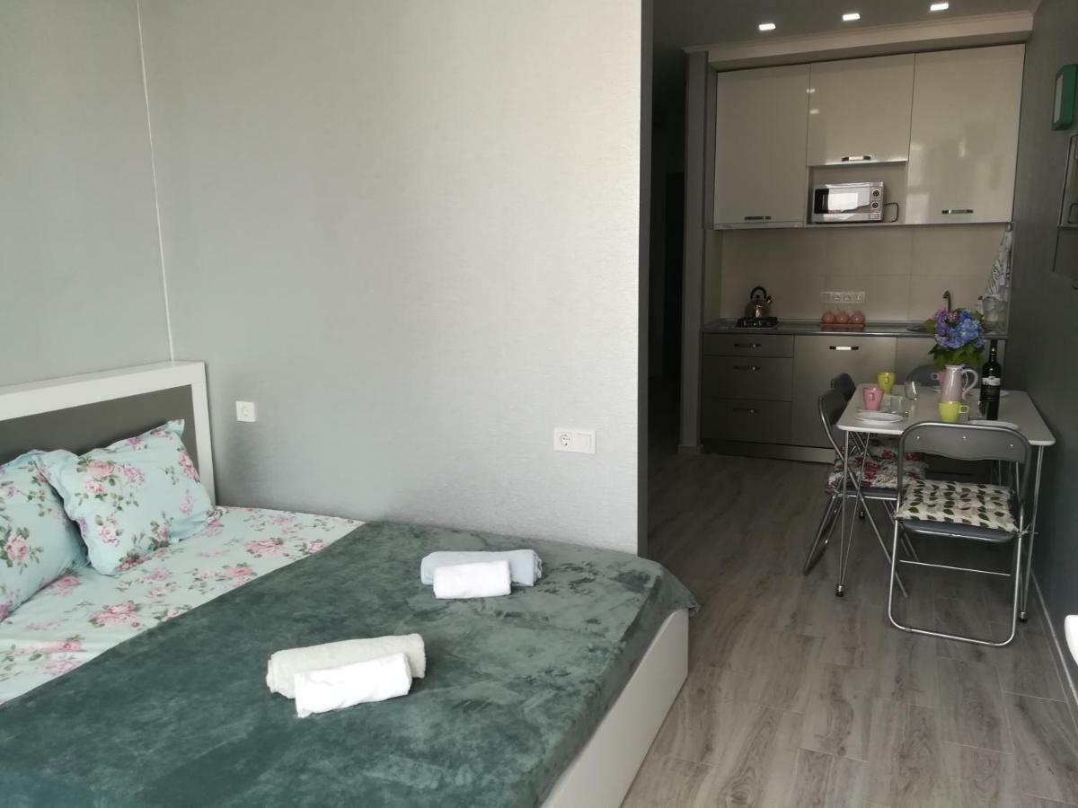 Apartament In Real Pealce In Batumi Esterno foto